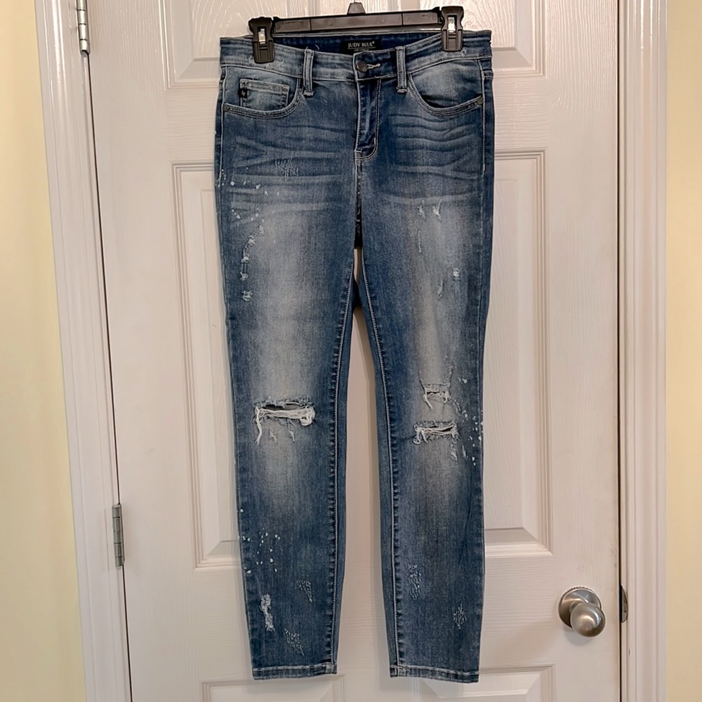 JUDY BLUE size 9/29 Distressed Denim Jeans